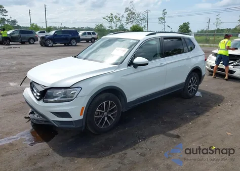 2021 Volkswagen Tiguan 2.0T Se/2.0T Se R-Line Black/2.0T Sel z USA, uszkodzony, nr VIN 3VV2B7AX5MM057743